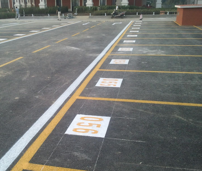 海南斑馬路劃線工程解析 ?？?、三亞、澄邁、陵水道路標(biāo)線價(jià)格與交通安全實(shí)施